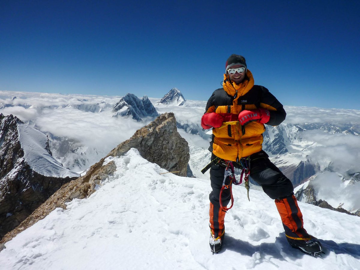 Bastian auf dem Gipfel des Gasherbrum II (8034m)